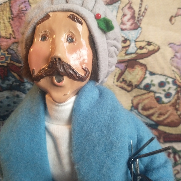 2 VINTAGE AMAZING BYERS CHOICE CAROLERS DOLLS. - Picture 7 of 16